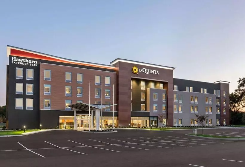 Hotelli La Quinta Inn & Suites By Wyndham Mount Laurel Moorestown