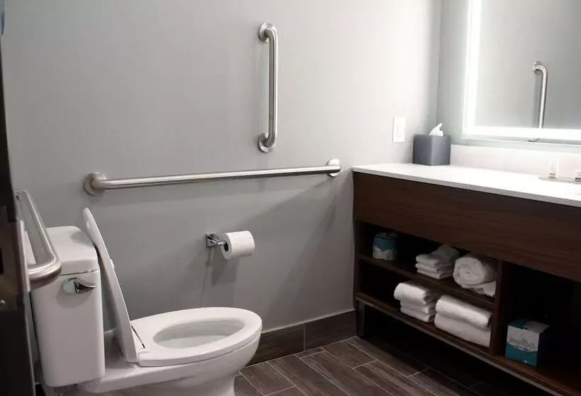 Hotelli La Quinta Inn & Suites By Wyndham Mount Laurel Moorestown