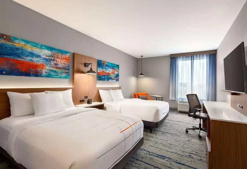 Hotelli La Quinta Inn & Suites By Wyndham Mount Laurel Moorestown