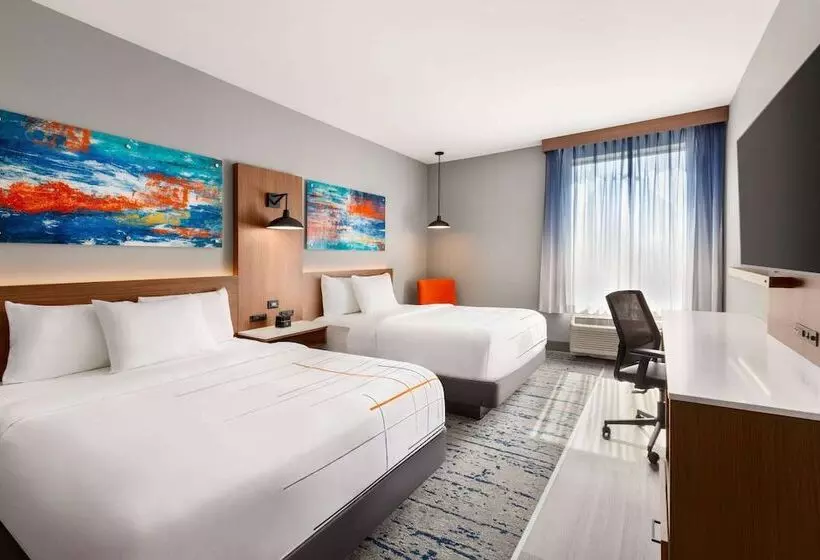 Hotelli La Quinta Inn & Suites By Wyndham Mount Laurel Moorestown