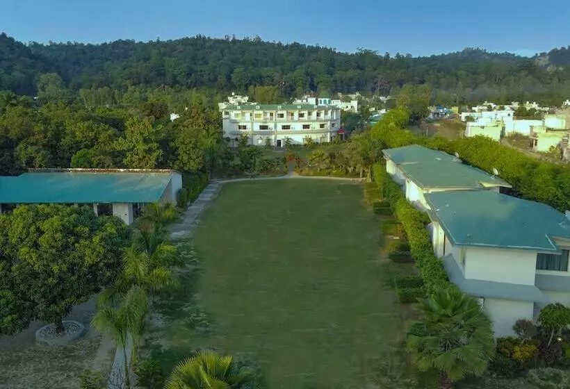 ホテル The Tattwaa Corbett Spa & Resort