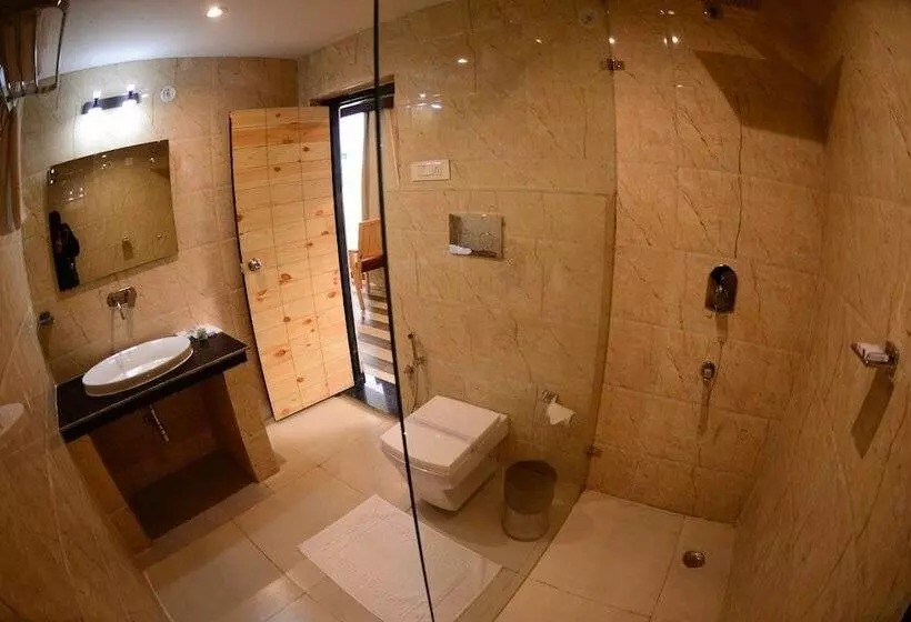 ホテル The Tattwaa Corbett Spa & Resort