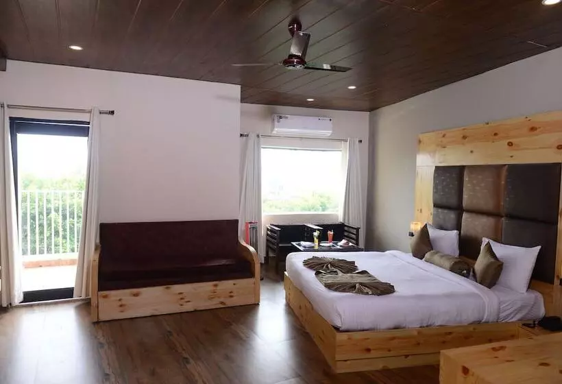 ホテル The Tattwaa Corbett Spa & Resort