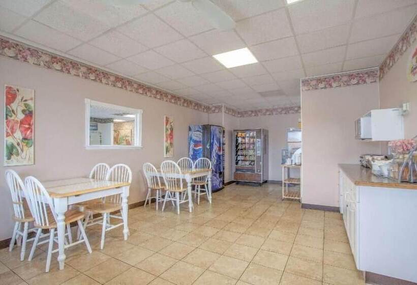 בית מלון כפרי Travelodge By Wyndham Carlisle North