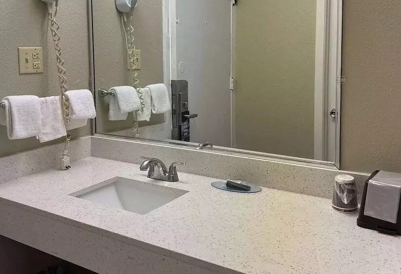 Hotelli Travelodge By Wyndham Carlisle North