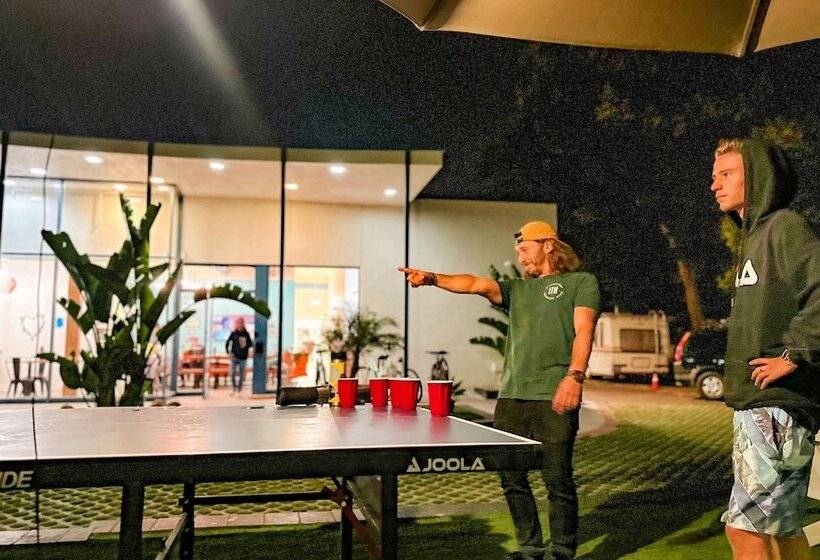 Ith Santa Barbara Beach Hostel