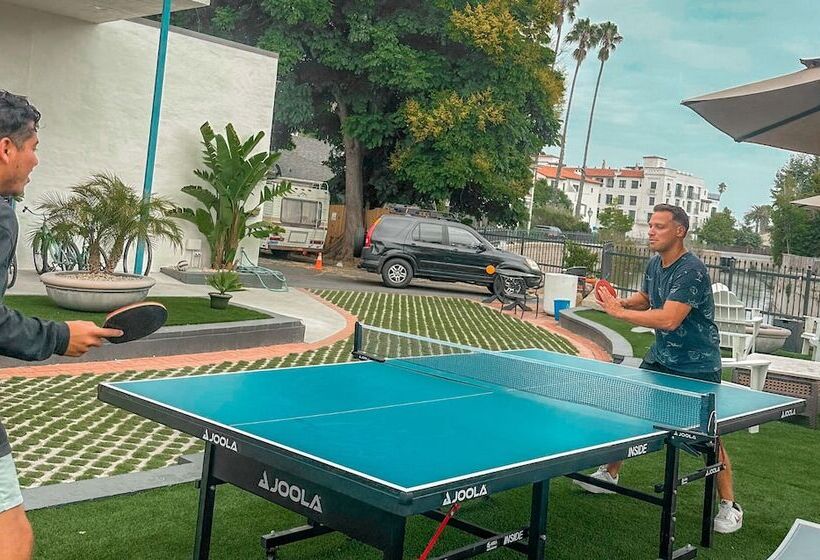 Ith Santa Barbara Beach Hostel