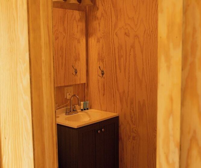 מוטל The Wagon Wheel