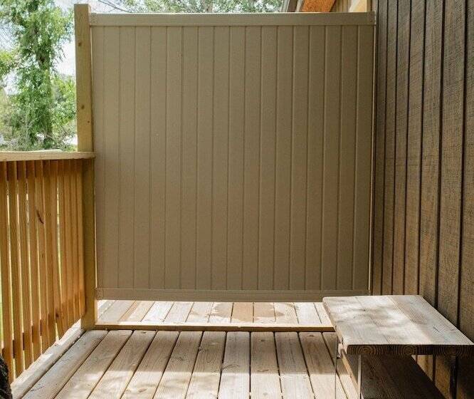 מוטל The Wagon Wheel