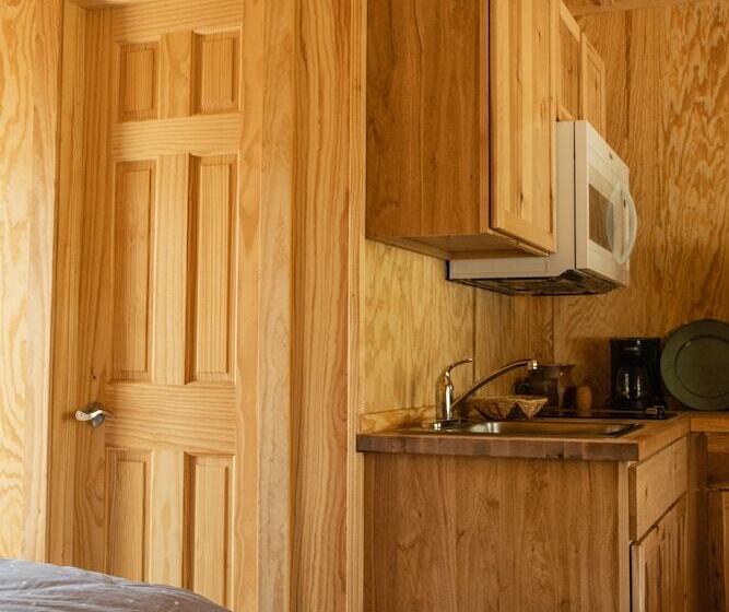 מוטל The Wagon Wheel