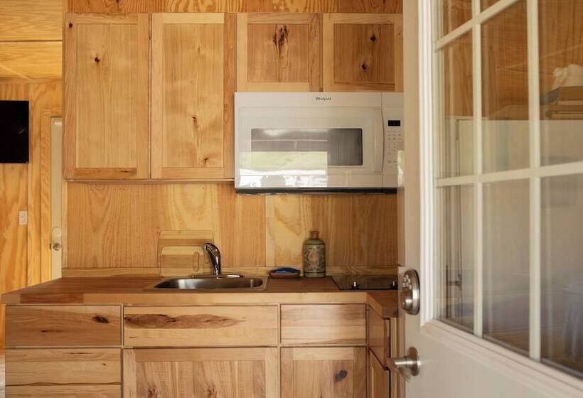 מוטל The Wagon Wheel