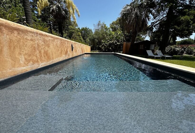 پانسیون Chalet Ficalho