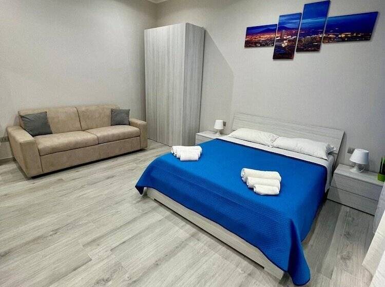 پانسیون Punto House