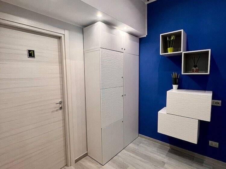 پانسیون Punto House