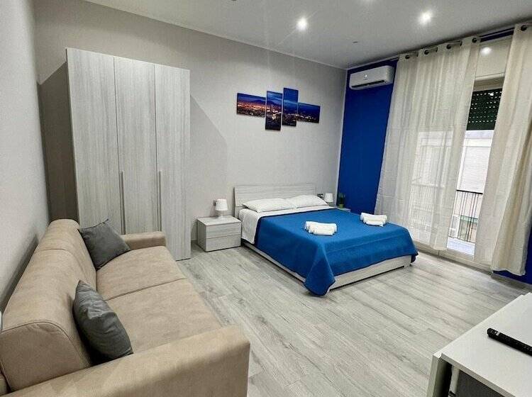 پانسیون Punto House