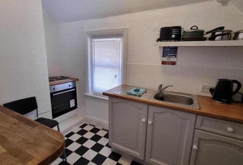 Beachcomber Holiday Apartments