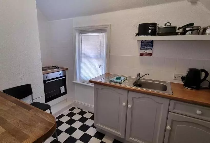 Beachcomber Holiday Apartments