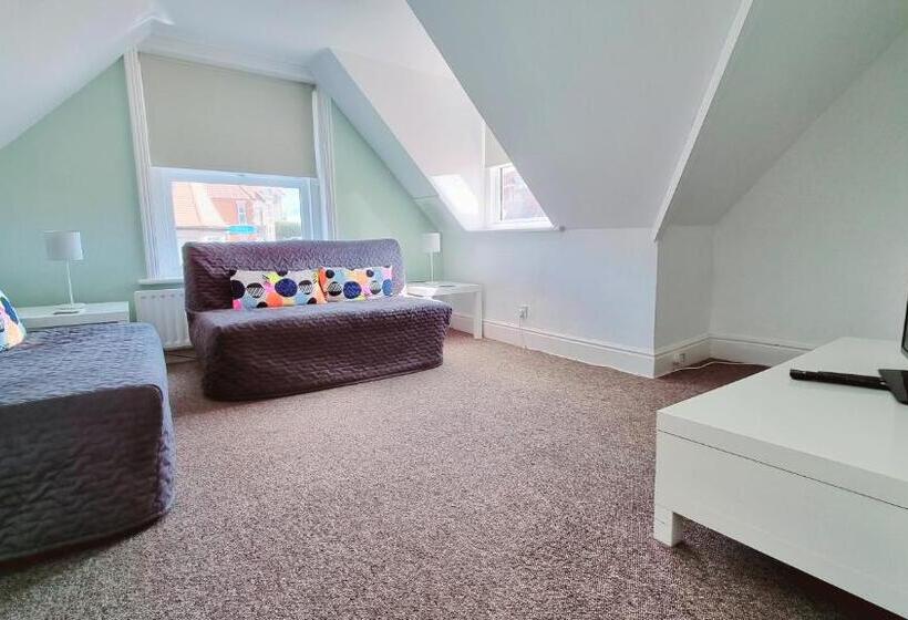 Beachcomber Holiday Apartments