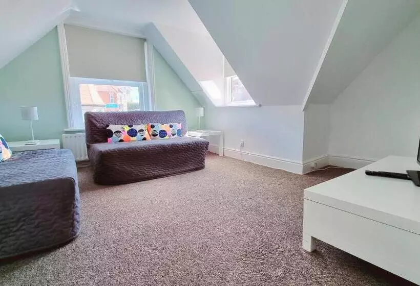 Beachcomber Holiday Apartments