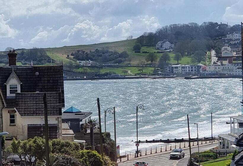 Beachcomber Holiday Apartments