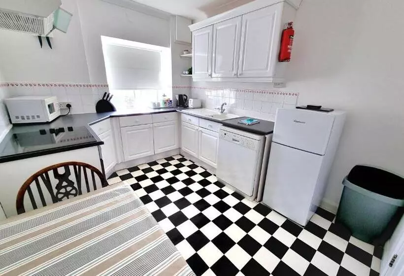 Beachcomber Holiday Apartments