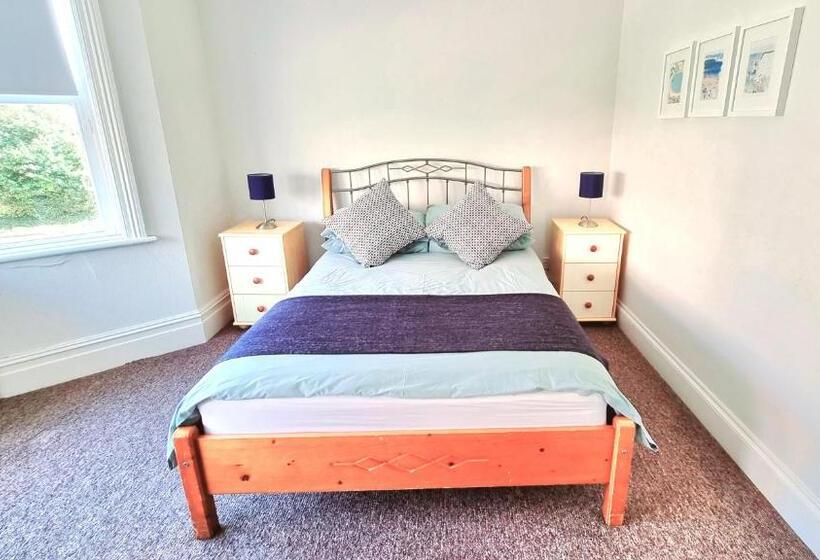 Beachcomber Holiday Apartments