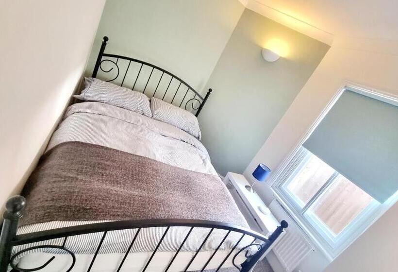 Beachcomber Holiday Apartments