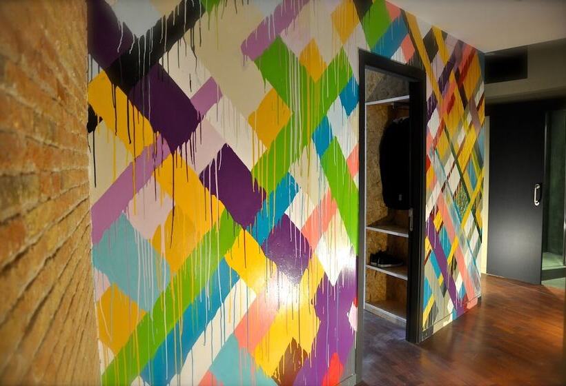 تختخواب و صبحانه Bird House