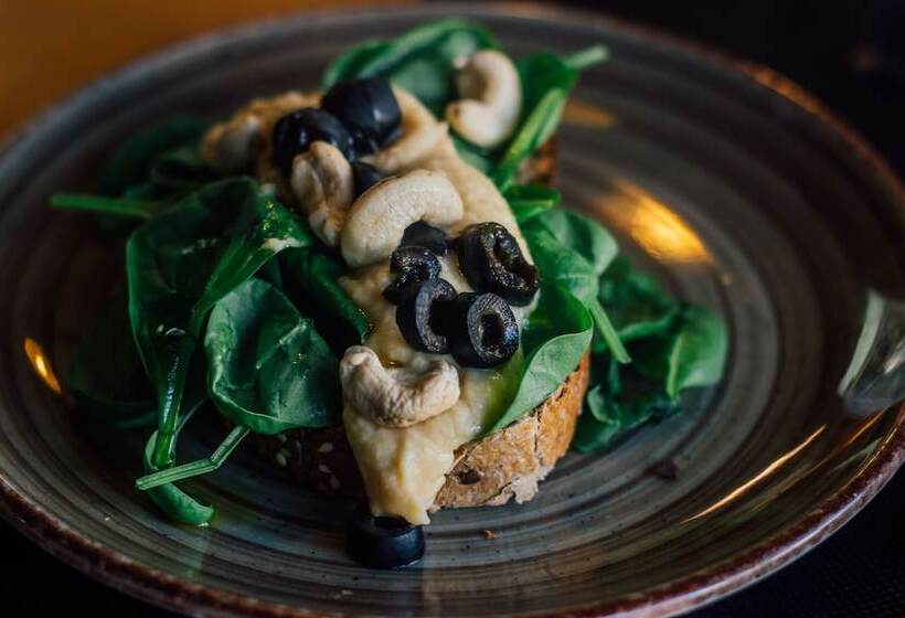 تختخواب و صبحانه Bird House