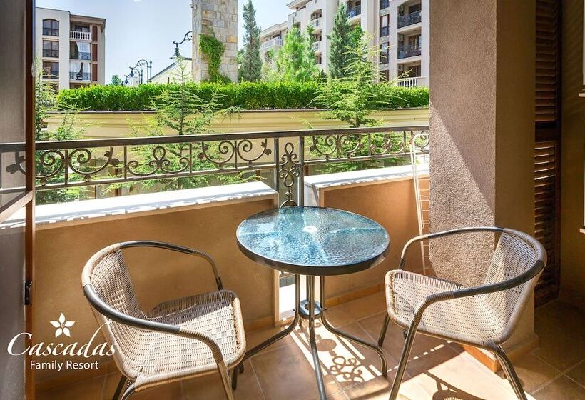 Cascadas Family Resort