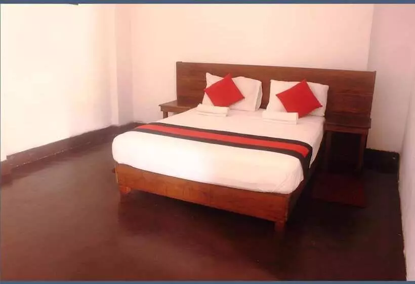 هتل 256 Townhouse Rest
