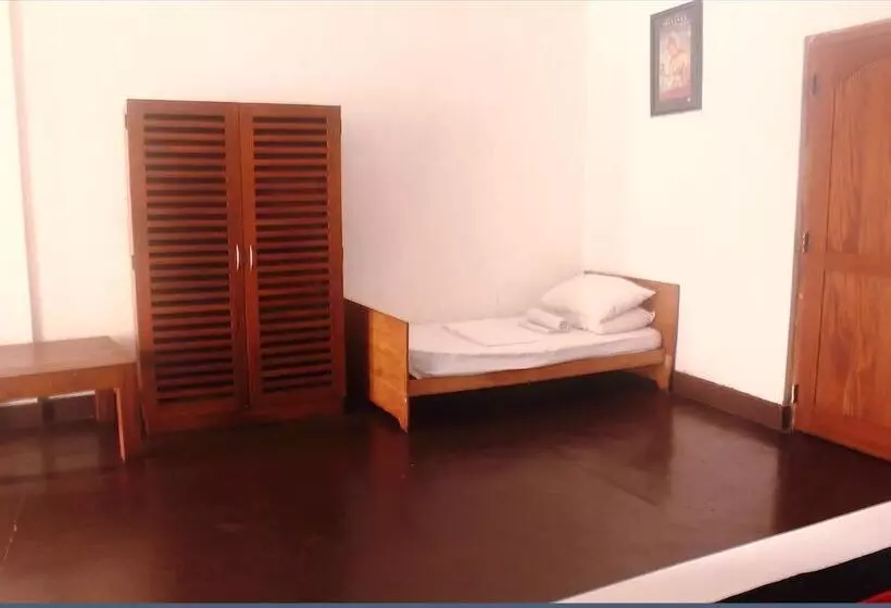 هتل 256 Townhouse Rest