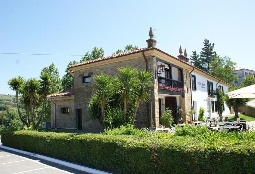 Отель Colonial De Santillana