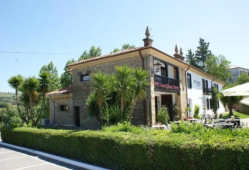 هتل Colonial De Santillana