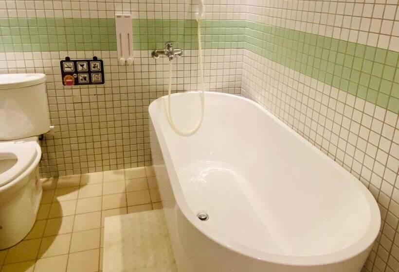 هتل کپسول Hey Bear Capsule