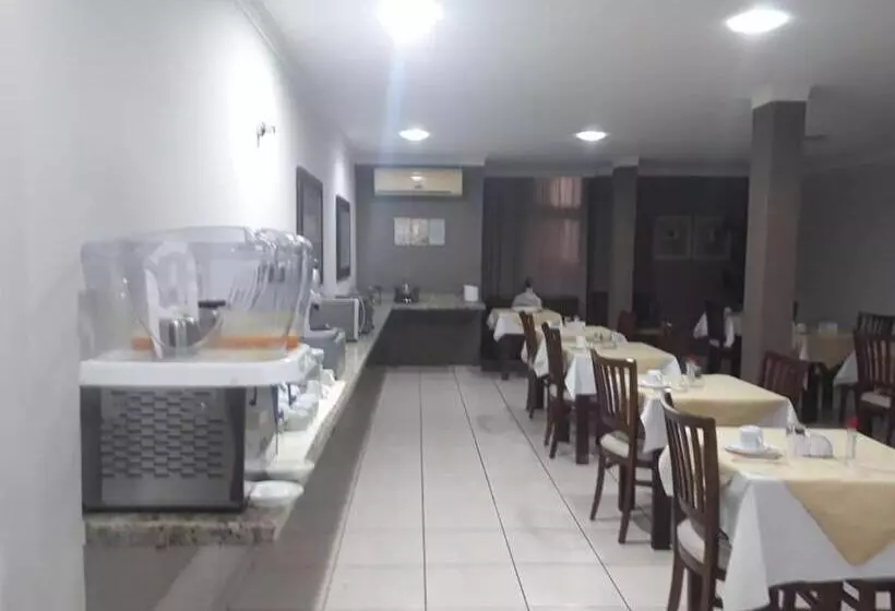 ホテル E Restaurante Canta Galo