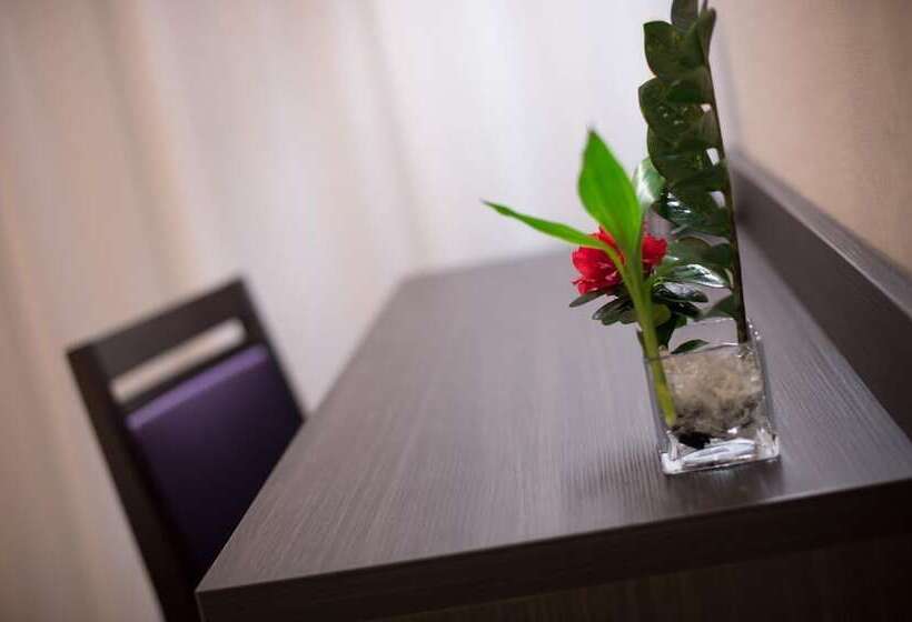 Отель Eurocentre 3 Toulouse Nord