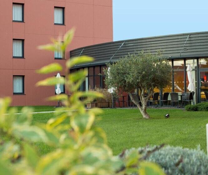 Отель Eurocentre 3 Toulouse Nord