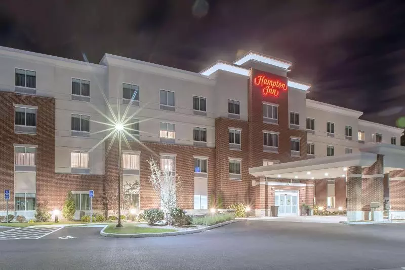 ホテル Hampton Inn By Hilton Amesbury