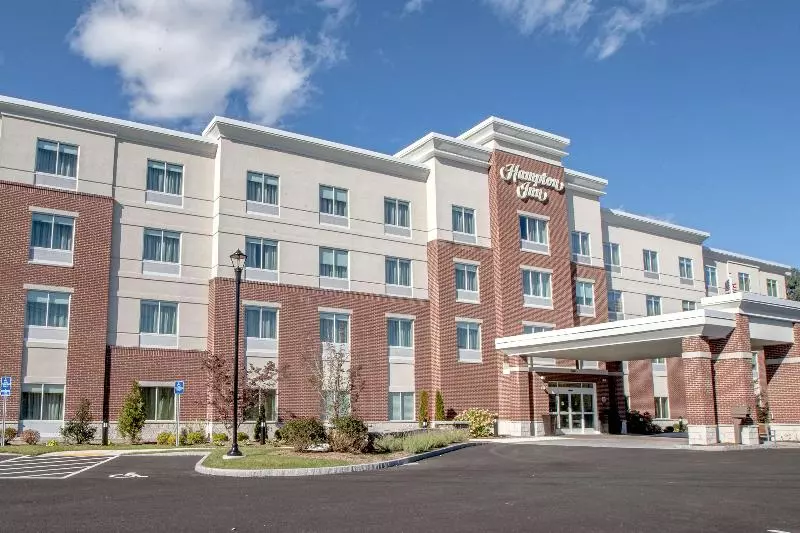 ホテル Hampton Inn By Hilton Amesbury