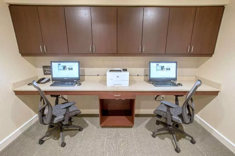 ホテル Hampton Inn By Hilton Amesbury