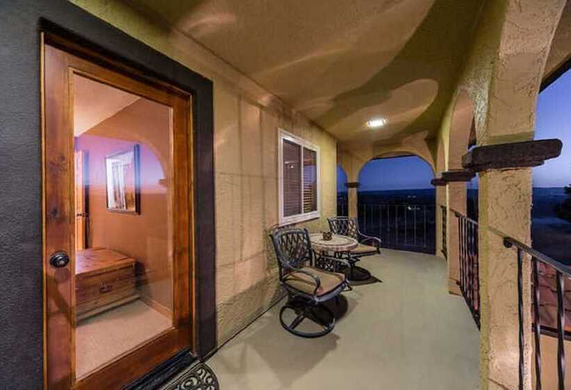 هتل High Ridge Manor