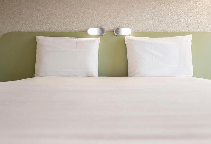 فندق Ibis Budget Marne La Vallee Chelles