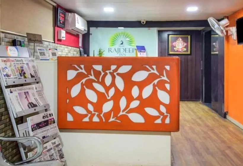 ホテル Rajdeep Inn