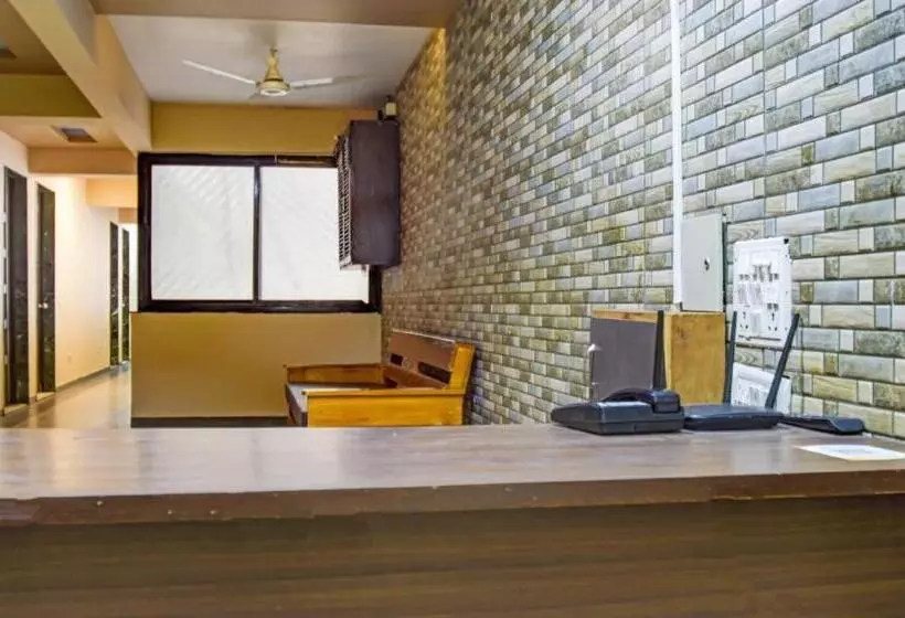 ホテル Rajdeep Inn