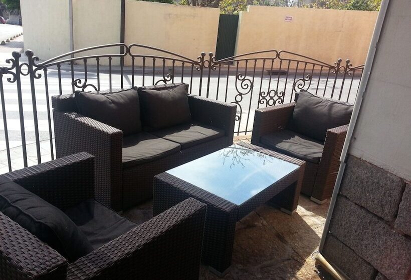 هتل Restaurant Christophe Colomb