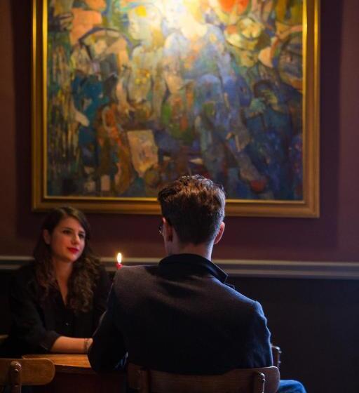 בית מלון כפרי The Crown And Sceptre