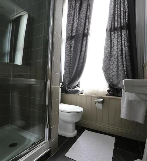 בית מלון כפרי The Crown And Sceptre