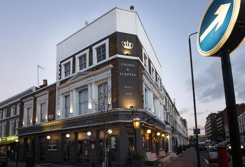 בית מלון כפרי The Crown And Sceptre