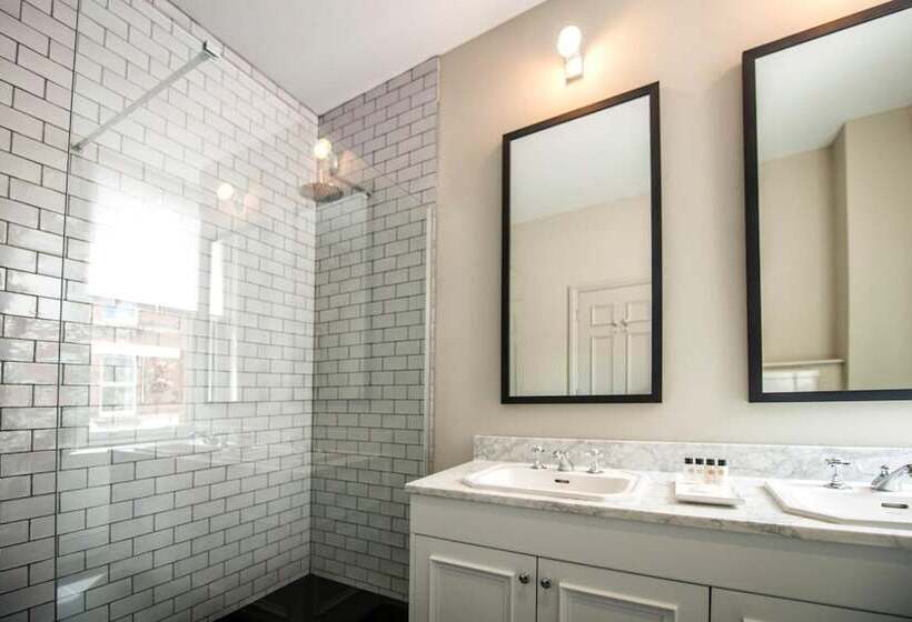 Hotel The Tommyfield